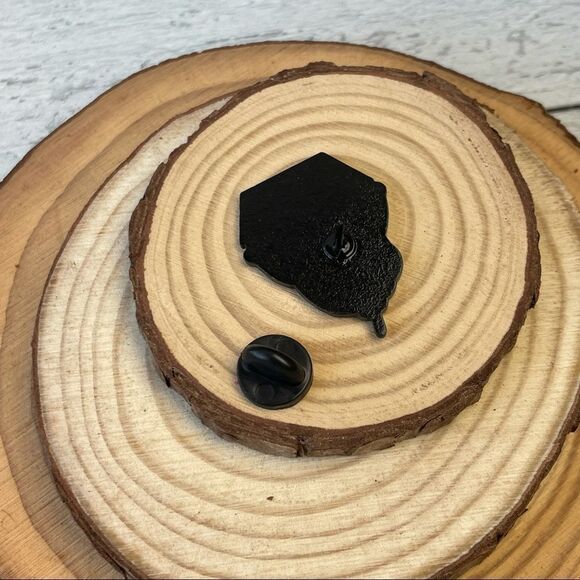 Sweet Sloth Pink Cupcake Enamel Pin/ Brooch Lapel - Picture 5 of 6